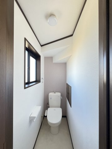 清潔感のあるトイレです