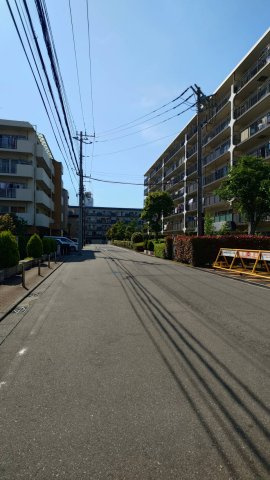 建物前の前面道路