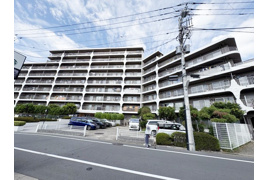 ネオコーポ芦花公園C棟の外観