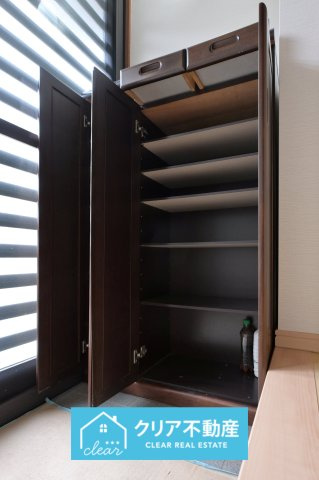 シューズボックス付きで靴収納にも困りません♪