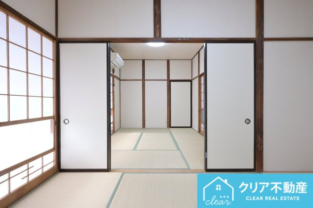 1階和室の別アングルからの写真です♪