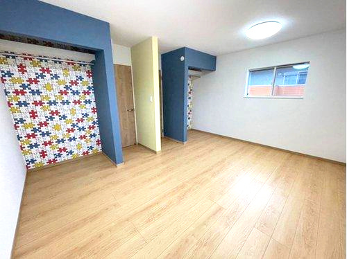 【下伊敷3丁目　モデルハウス分譲の洋室】