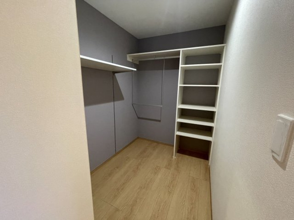 【下伊敷3丁目　モデルハウス分譲の収納】