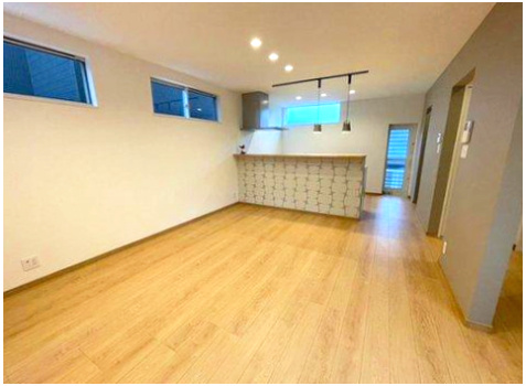 【下伊敷3丁目　モデルハウス分譲の居間】