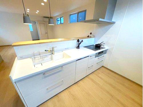 【下伊敷3丁目　モデルハウス分譲のキッチン】