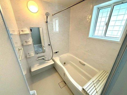 【千年1丁目　新築戸建ての浴室】