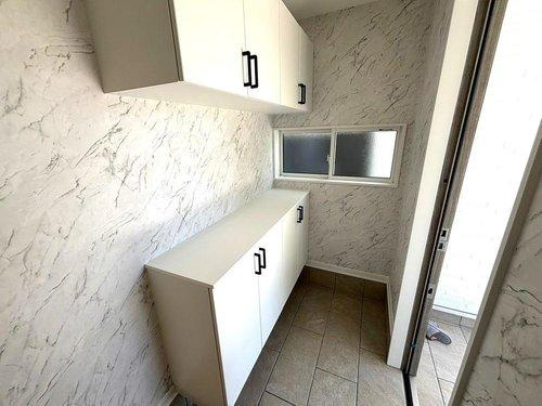 【千年1丁目　新築戸建ての玄関】