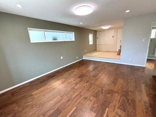 【千年1丁目　モデルハウス分譲の居間】