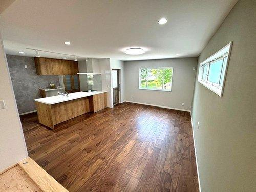 【千年1丁目　モデルハウス分譲の居間】