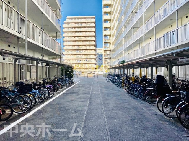 【自転車置き場】最新の空き状況や費用などの詳細は担当スタッフまでお問い合わせください。