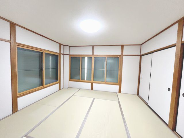 柔らかい畳が心地よい和室