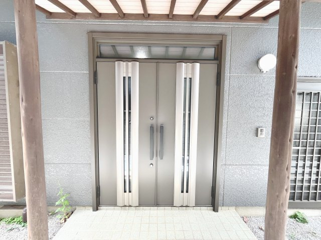 ゆったりとした玄関です