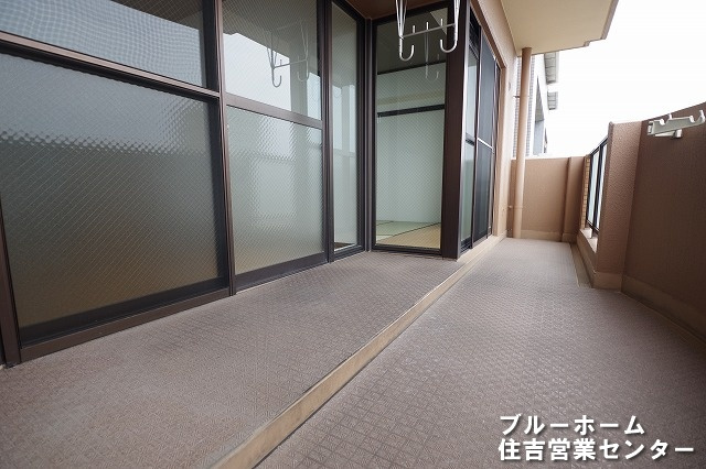 南東向きで明るいバルコニーです！