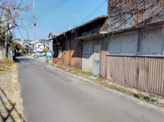 小・中学校まで徒歩15分圏内です。近くに公園があります。お子さんを安心して遊ばせることができます。