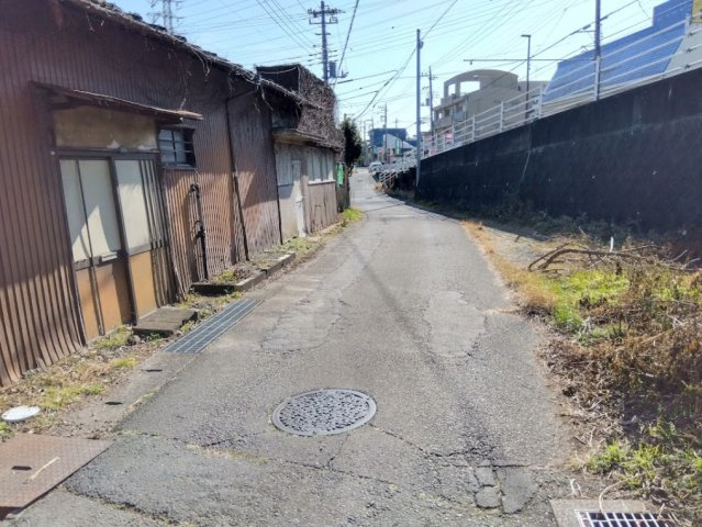 間口が広々としています。車の出入りがスムーズに行えます。