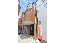 吹田市内本町3丁目中古一戸建て│4SLDK 駐車1台可の外観
