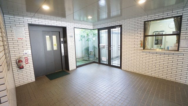エレベーター、管理員室