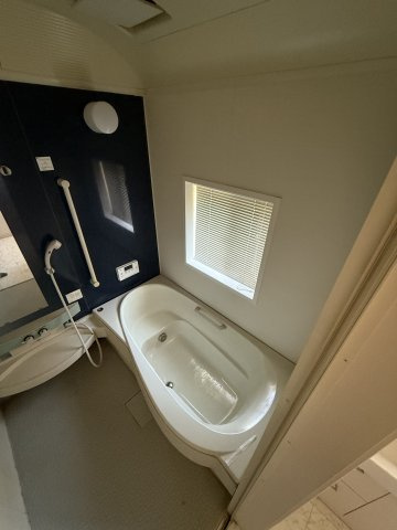 内覧時に浴槽に入ってみるなど、実際に入浴することをイメージしながら十分な広さを確認することがおススメです。