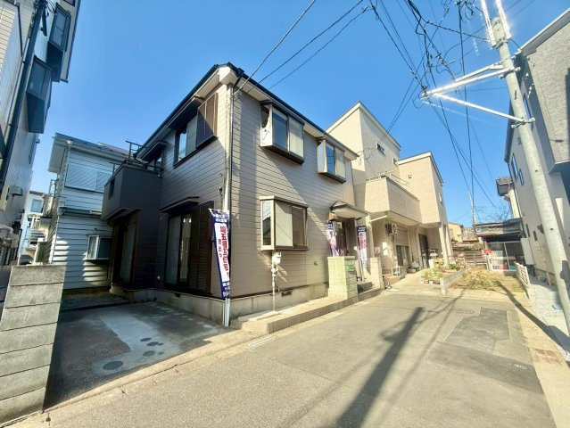 前面道路は南東側で約4.0ｍ公道道路です。