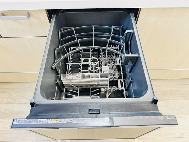 ～食洗機付き　食事後の食器洗いはお任せ、家族でゆっくりとくつろげます～