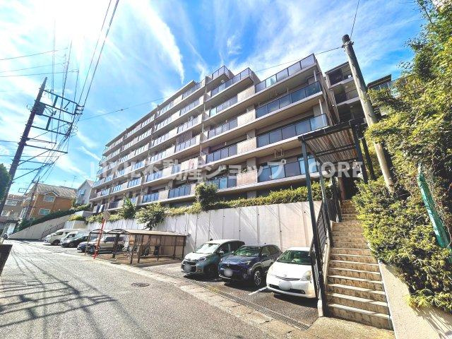 閑静な住宅地で子育て家族にピッタリ。ゆとりある住環境が整っています。