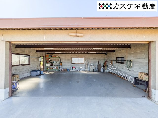 3台駐車可能◎電動シャッター付で雨の日の作業場としても最適！