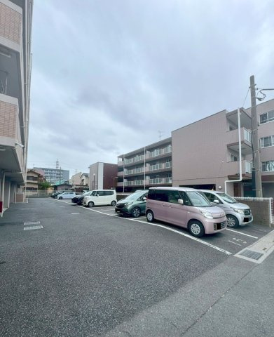 共用部・駐車場（空き状況は要確認）