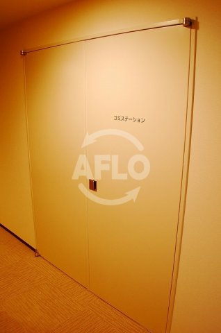 ブランズタワー南堀江　各階ダストルーム