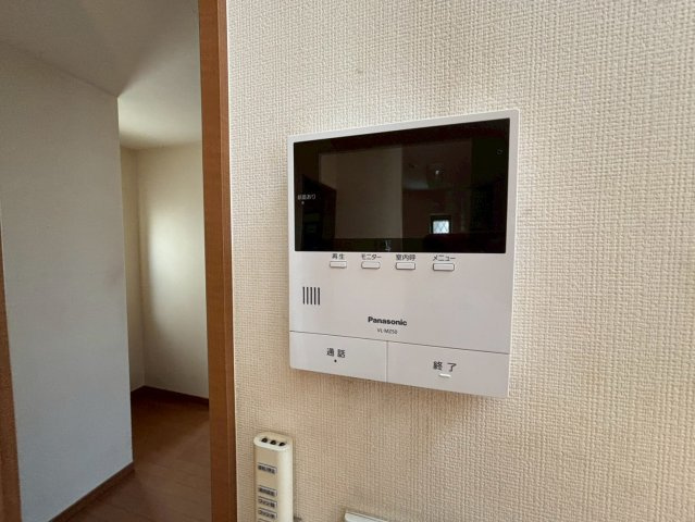 お子様のお留守番にも安心なTVモニター付きインターホン(^^♪      　