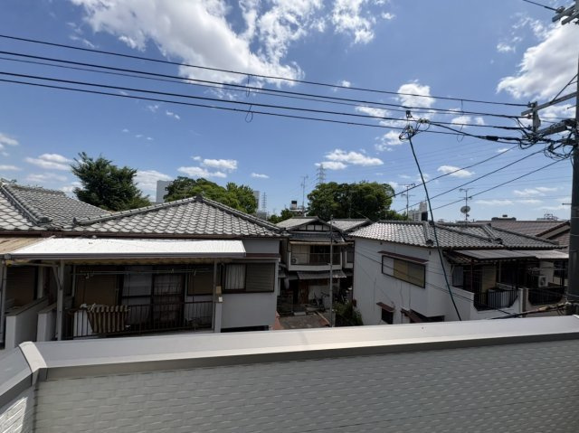 2階南向きバルコニー　家族分の洗濯物がすぐ乾きます♪