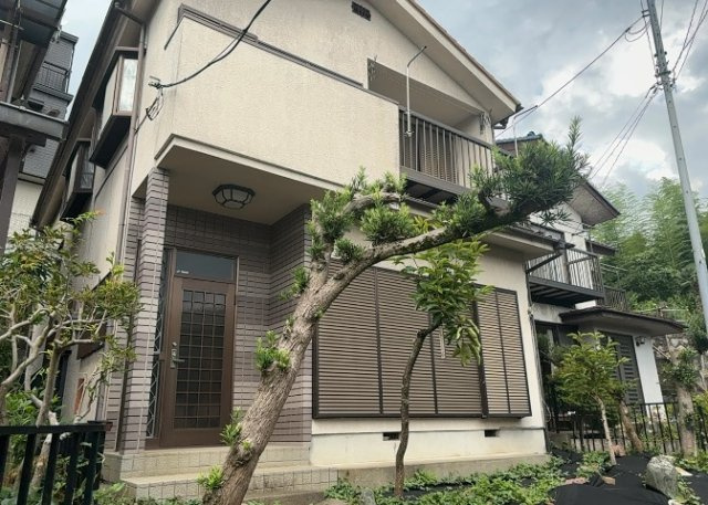家を建てる前提で土地を探している場合、地盤の丈夫さは譲れない条件の一つです。地盤が脆弱だと追加工事が必要となります。また、過去に地盤沈下や液状化現象を起こした土地は、できるだけ避けた方がいいでしょう。