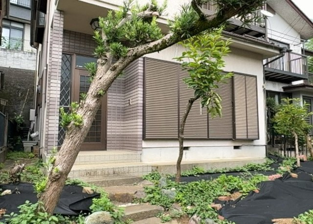 人が暮らすうえで日光は大切な要素となります。日当たりの良さは譲れないポイントですね。併せて近くに大きな建築物の建築予定がないか、あるいはそれが可能な土地が近くにないか事前に確認することもお勧めします。