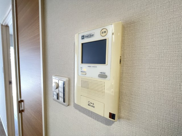 TVモニター付きインターホンで、来訪者をしっかり確認出来ます。　