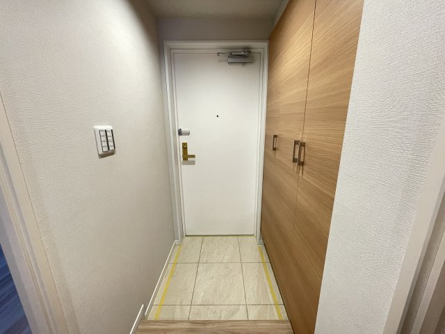 大容量シューズボックスは、家族全員分の靴を収納して、スッキリとした玄関に。　