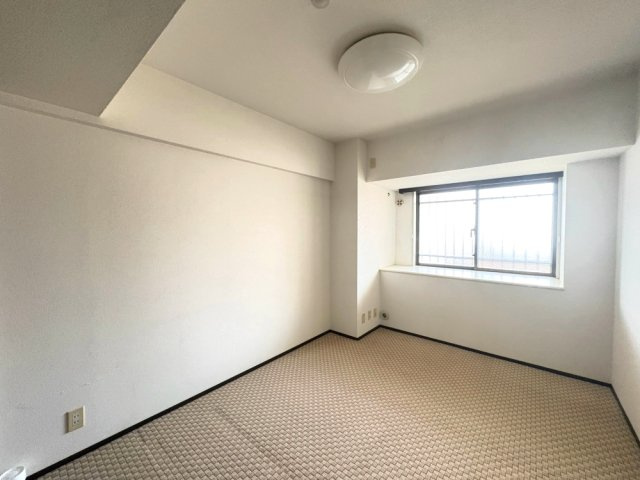 納戸6帖　全居室収納で収納豊富です