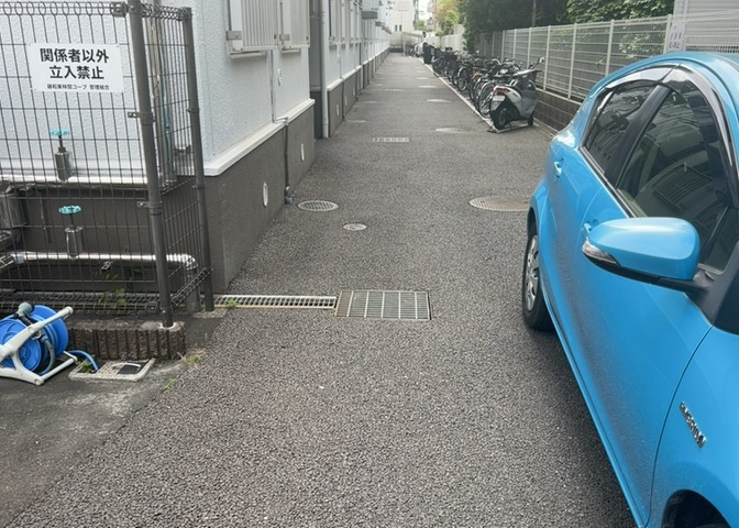 ラウンジは、マンションの共用スペースに椅子やテーブルなどを配置した利用者が寛げる空間です。屋内型ラウンジと屋外型ラウンジがあります。共用部分の管理状況と合わせて、詳細については現地でご確認ください。