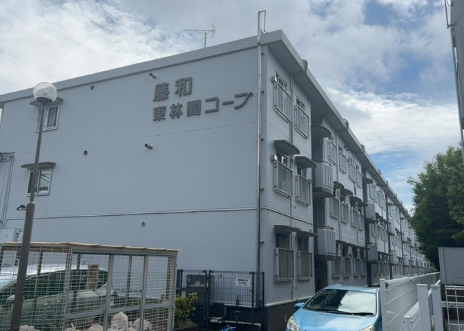 隣家の土地はどうなっているのか、生活利便施設が近くにあるのか、学校まで近いかなど、お客様のライフスタイルにあわせたイメージが重要です。また、近くにあると困る施設が近くにないかも確認するといいでしょう。