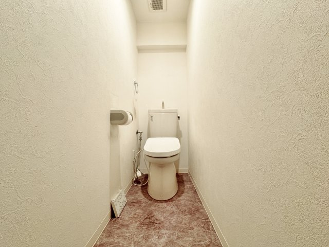 トイレ　ゆとりある空間です