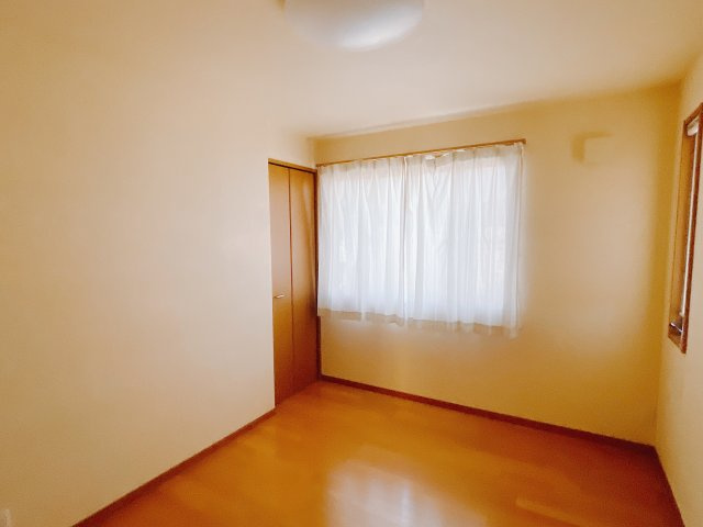 ■2階洋室｜子供部屋のメリットは「自立心を養うことができる」「自分で整理整頓できるようになる」そして、お子様が成長した際には「プライバシーを確保できる」といい事だらけ♪