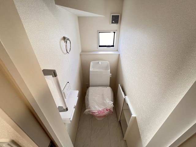 　節水タイプのウォシュレット付きトイレ、水道料節約に一役買います！　