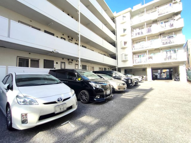 【駐車場】