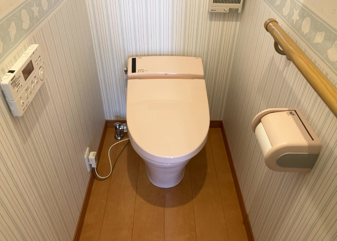 トイレは大きさや形、機能、抗菌性などが異なる多種多彩なタイプが各メーカーから出ています。それぞれに良さがあるため、事前にどういったタイプのトイレがいいのかをご家庭内で決めて、内見に行くといいでしょう。