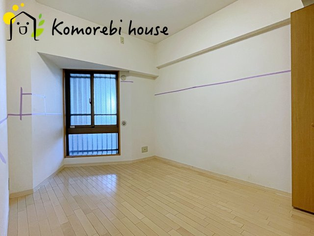 落ち着いて過ごせるお部屋なので、寝室にいかがでしょうか