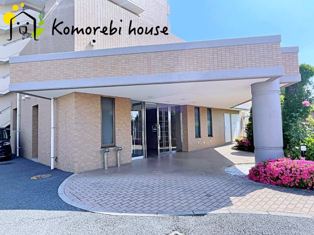 清潔なエントランスです