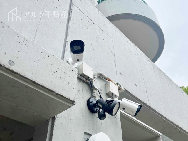 監視カメラ