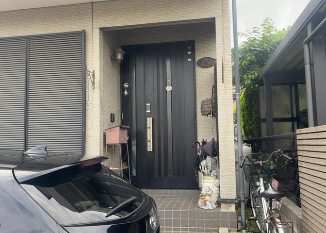 玄関は家の顔と言っても過言ではありません。現地を見学する際は玄関の広さや全体のバランスなどを見てみるといいでしょう。一般的なアプローチのしやすさだけではなく、お年寄りにも優しい設計のものだと安心です。