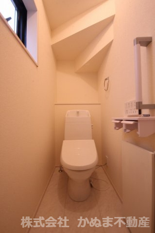 〇トイレ〇　各階にトイレがございます。　/2026.8.3撮影