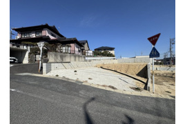 豊田市丸山町4丁目　A区画の前面道路含む現地写真