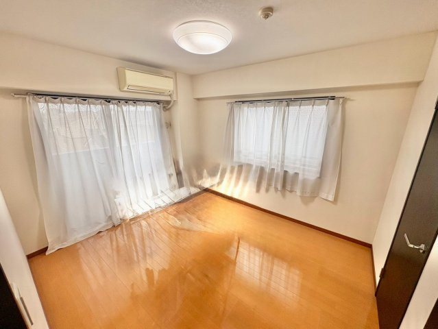 駅徒歩8分×徒歩4分にスーパーやダイソーが入る商業施設！12/18室内フルリフォーム完成予定の快適マンション※画像はリフォーム前のものです