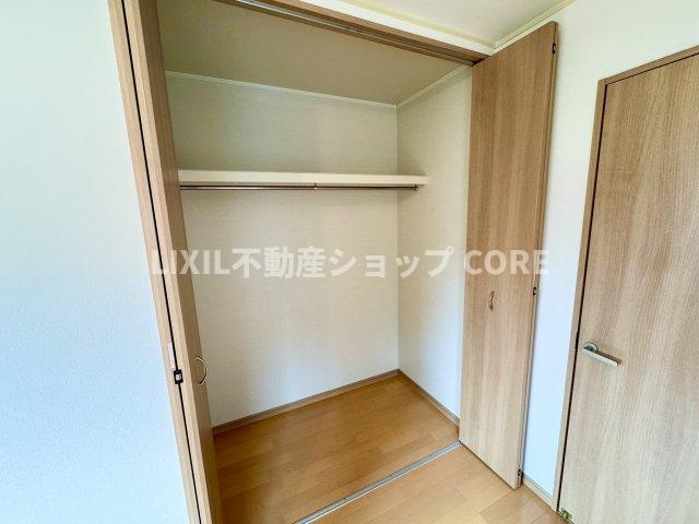 全居室に収納を完備しておりますので、居室の全空間を有効活用出来ます。　